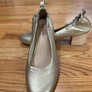 Kelsi Dagger Women's Light Gold Heels - size 9